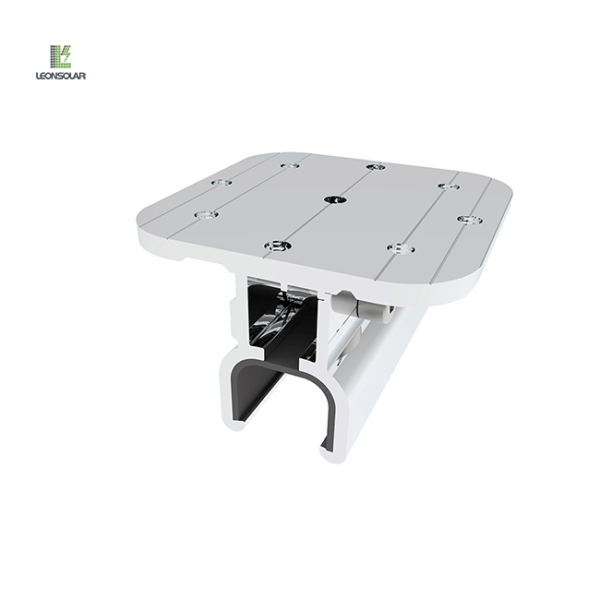 Railless cliplok clamp is installed on metal rooftop for solar pv system