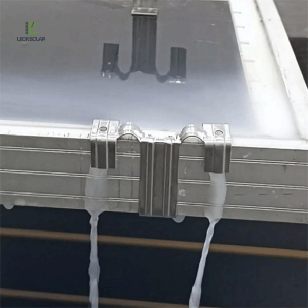 Mud clamp for drainage guide solar panel clip installation